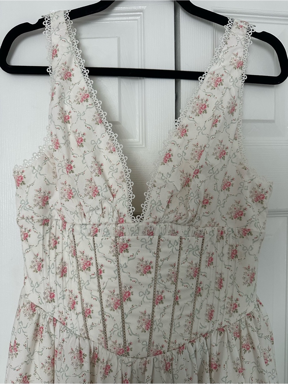 House of CB “Salma” Floral Lace-Trim Mini A-line Dress White with Pink Roses - Picture 10 of 15